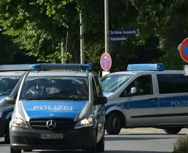Weekend pod znakiem tragedii na drogach i akcji nad jeziorem Czaple